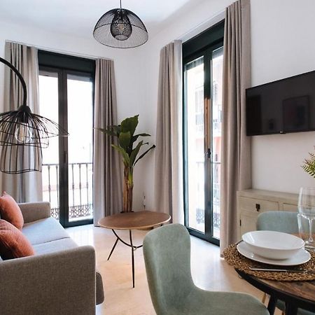 Chiqui And Vicente Suite Apartments Siviglia Esterno foto