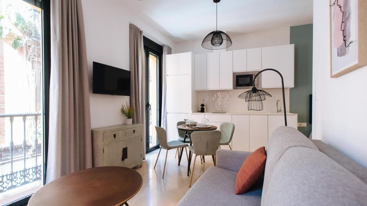Chiqui And Vicente Suite Apartments Siviglia Esterno foto