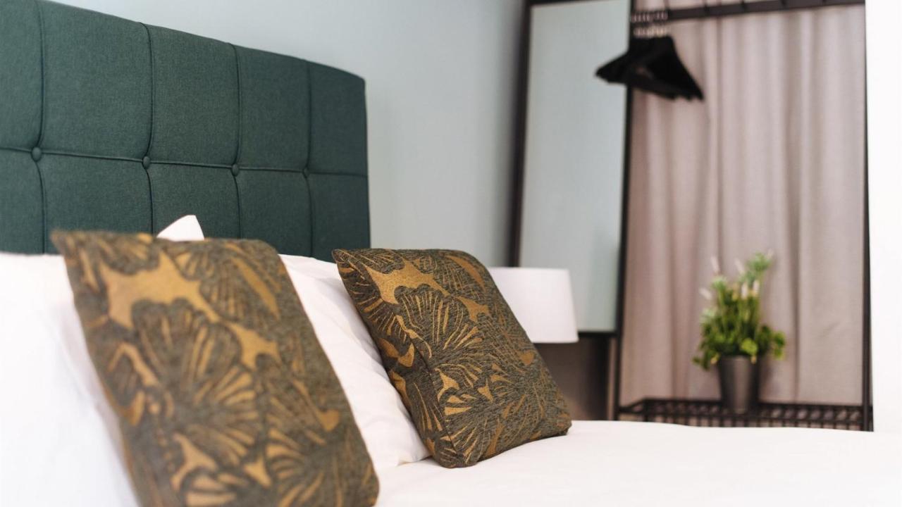 Chiqui And Vicente Suite Apartments Siviglia Esterno foto